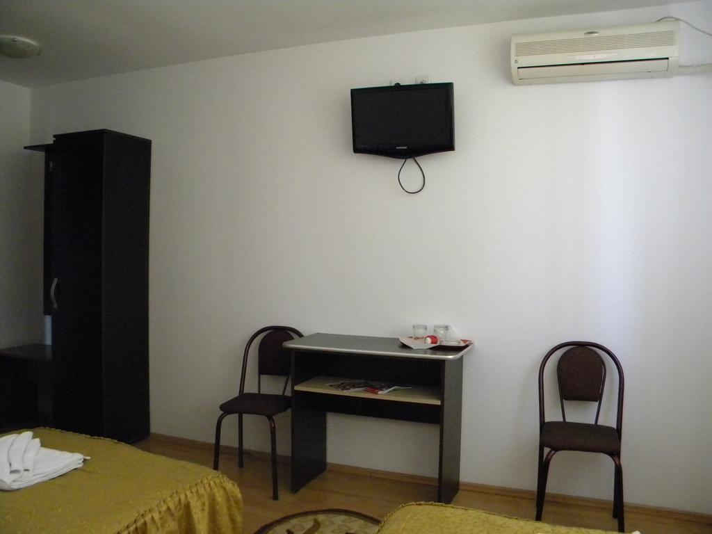 Hotel River Târgu Jiu Pokój zdjęcie
