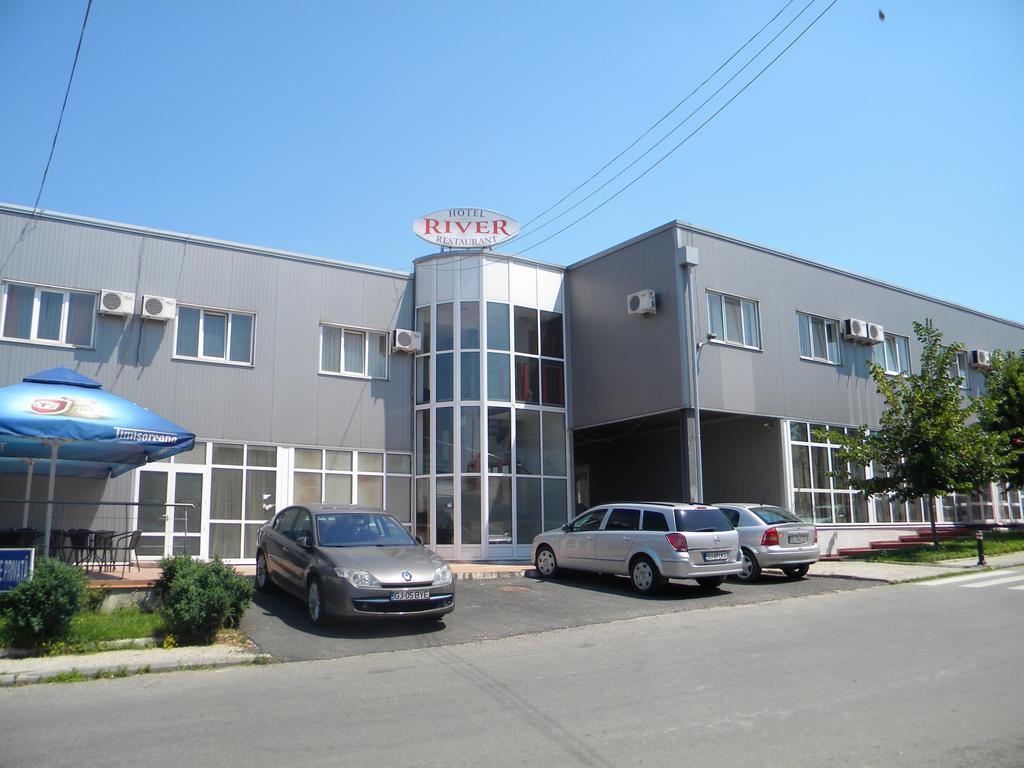 Hotel River Târgu Jiu Pokój zdjęcie